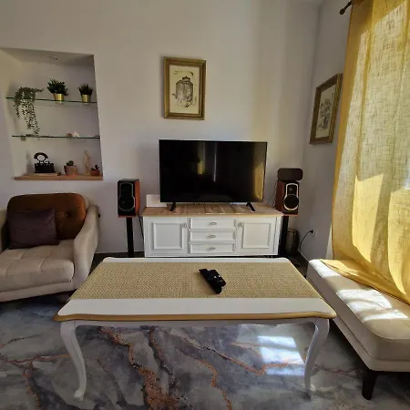 Galleria Villa *