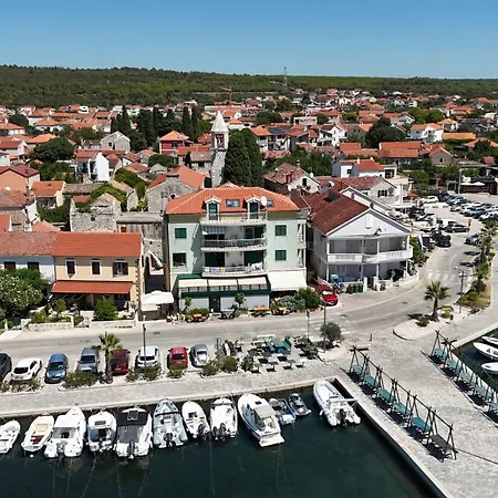Villa Galleria *